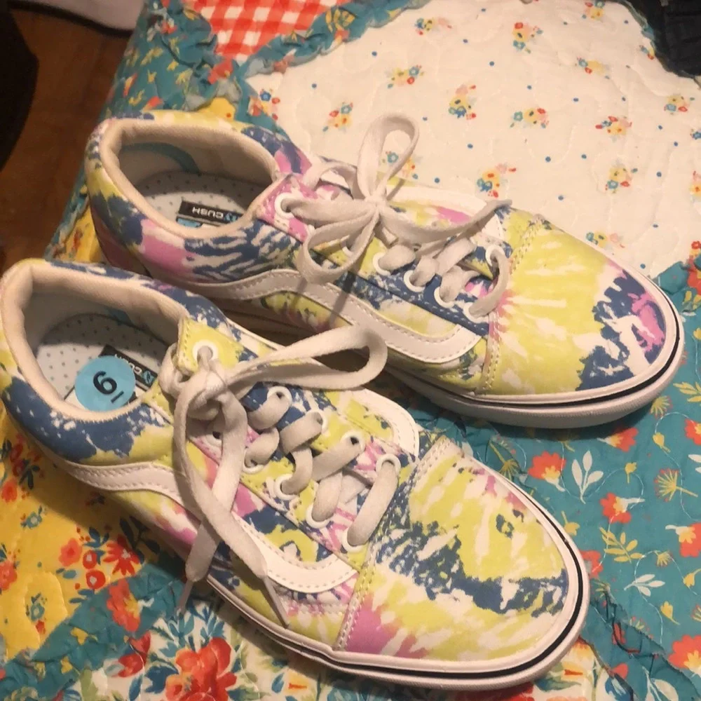 Vans - Picture 5 of 5